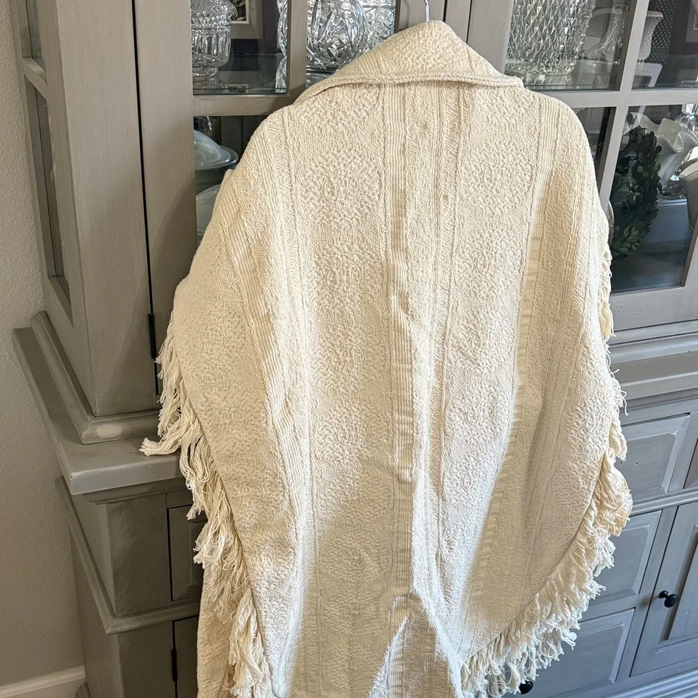 BCBG Cream Fringe Cardigan with Brown Pockets, OS, Brand New!!! - Picture 6 of 7